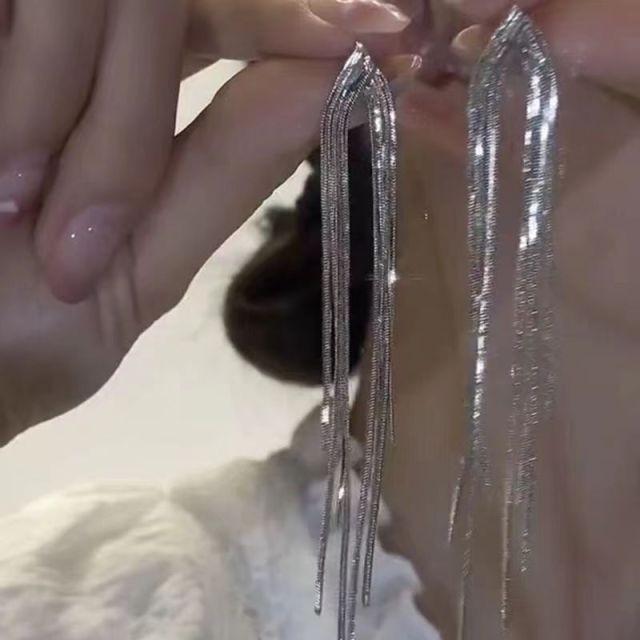 S925 Silver Geometric Tassel Stud Earrings: Fashionable Korean Style, Elegant Design, Versatile for Women