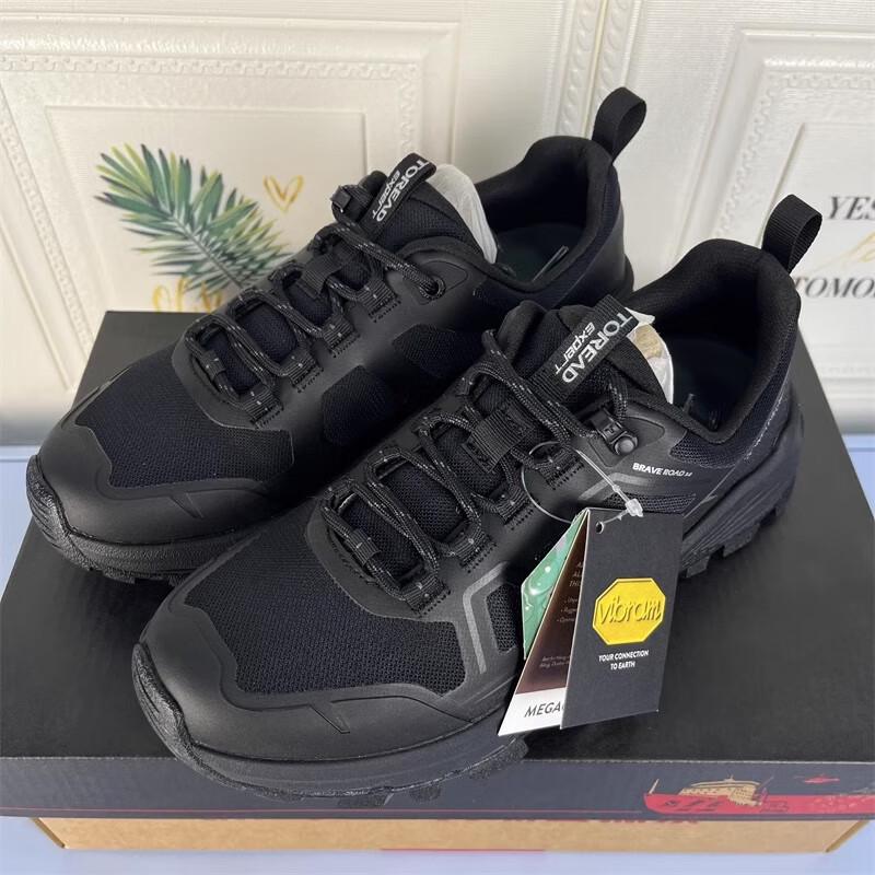 TOREAD Women's Low-Cut VIBRAM Hiking Shoes