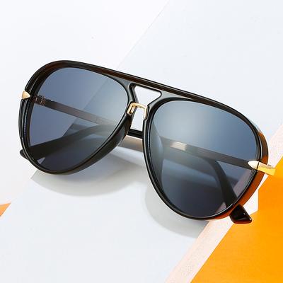 Fashionable Large Frame Sunglasses Women Men Fishing Cycling Driving and Travel Sunglasses Outdoor UV400 Classic Driving Shades