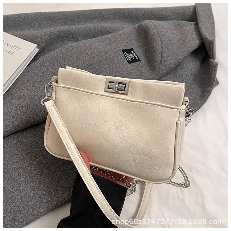 Fashion 2025 new niche design stray bag niche high sense messenger versatile commuter bag shoulder armpit bag