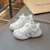 Neue Kinder weiße Schul-Tennisschuhe Sommer Netz Kinder Sneaker für Mädchen Mode Rutschfest Freizeit Jungen Schwarze Laufschuhe