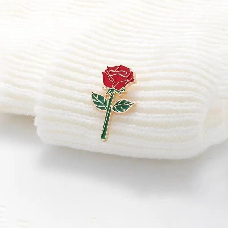 Beautiful Red Rose Brooches Fashionable Gold Color Metal Decorative Pins Clothes Pencil Bag Ornaments