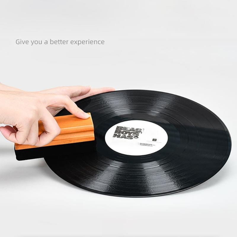 Ultra-Soft Vinyl Record Brush Anti-Static Vinyl Record Cleaner Wood Handle Perfectly Flat Velvet Brush Dust Remover