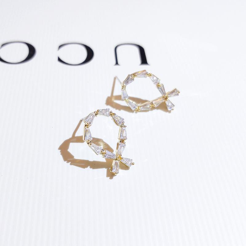 

Супер Сказочные Личность Простые Серьги для Новых Модных и Модных Универсальных Темпераментных Серег для Женщин