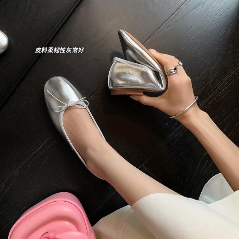 

Wear round head low-top shoes in all seasons, light-mouth flat-heeled lazy shoes with one pedal, solid color new beef tendon soft-soled women 39 срібний