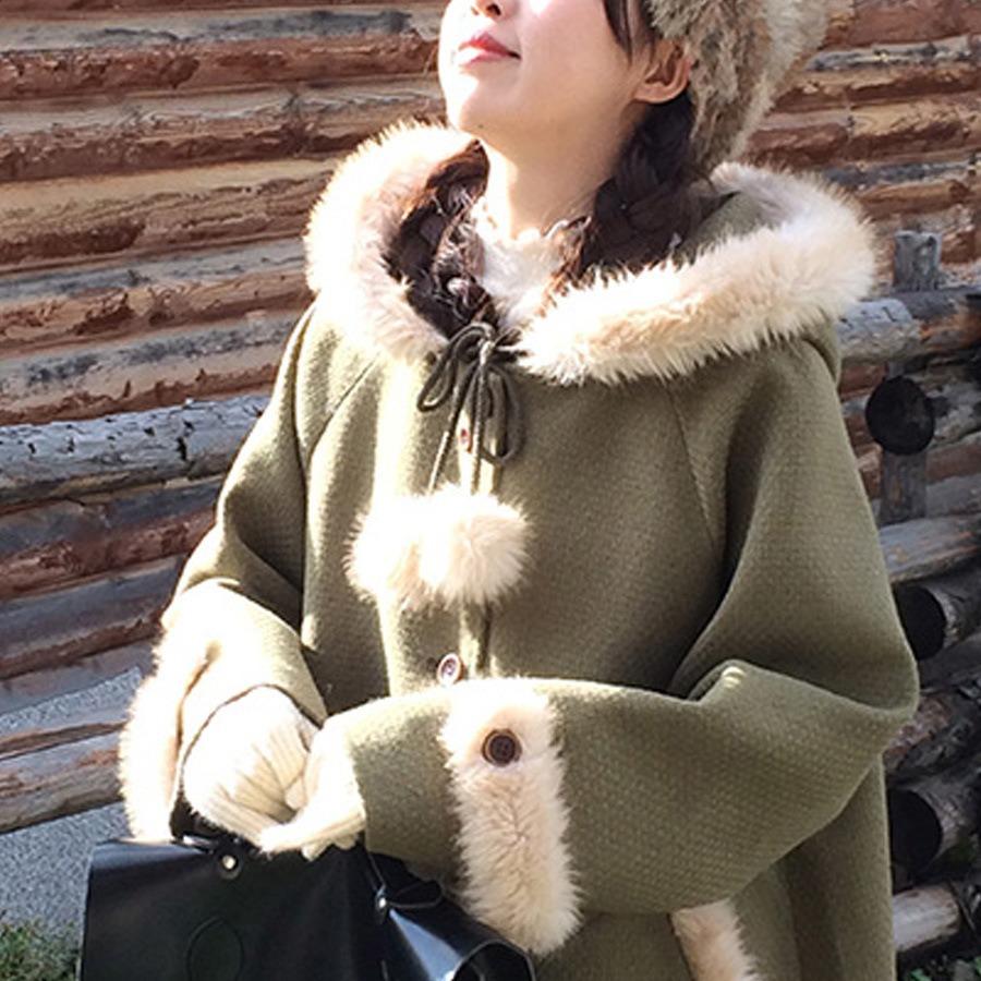 

Зимняя шерстяная куртка с капюшоном