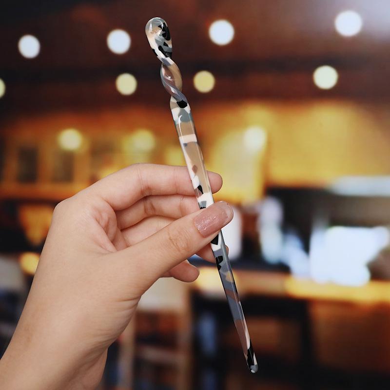 Elegant Twisted Acetate Hairpin: Ancient Style Bun Accessory