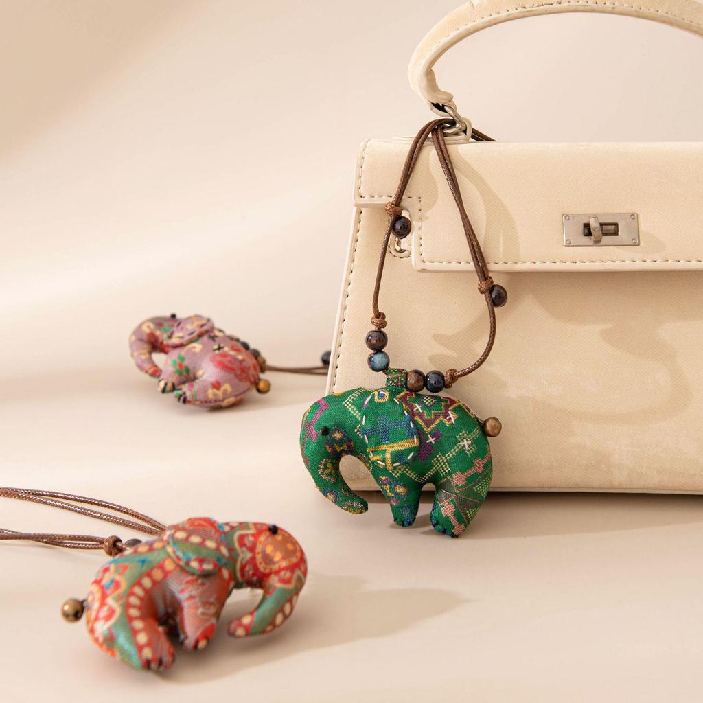 Silk Elephant Pendant Necklace – High-End Chinese Ethnic Design
