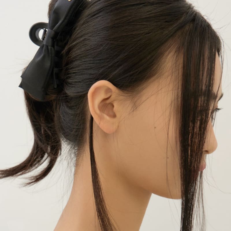 FANTASTIC PLANET Satin Layered Ribbon Hair Clip (2colors)