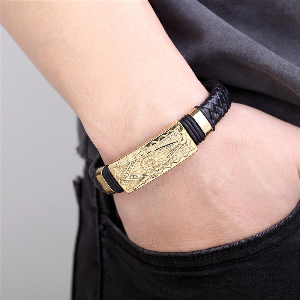Europäisches und Amerikanisches Herren Lederarmband mit Buchstaben, Geflochten, Modisches Titanstahl Lederseil Armband Herren 2026