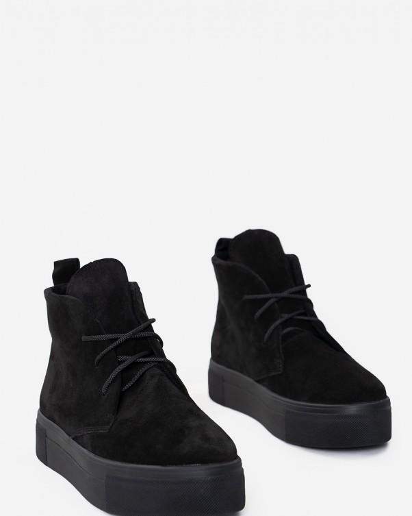 Černé semišové šněrovací boty ISSA Plus