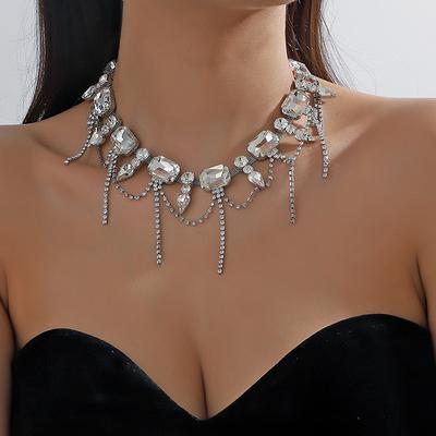 Colliers ras du cou carrés géométriques pour femmes, chaîne à clavicule à longs pompons, bijoux tendance, cadeaux