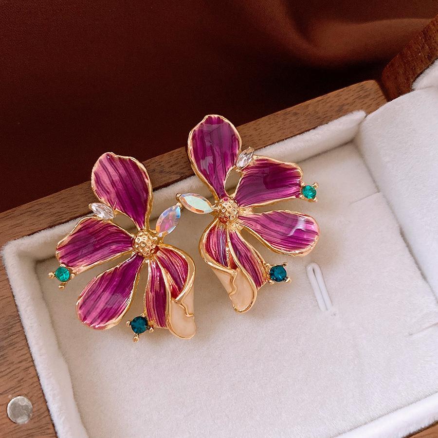 Medieval Vintage Dripping Oil Flower Earrings Retro Niche High-end Earrings Light Luxury Versatile Temperament Earrings Women