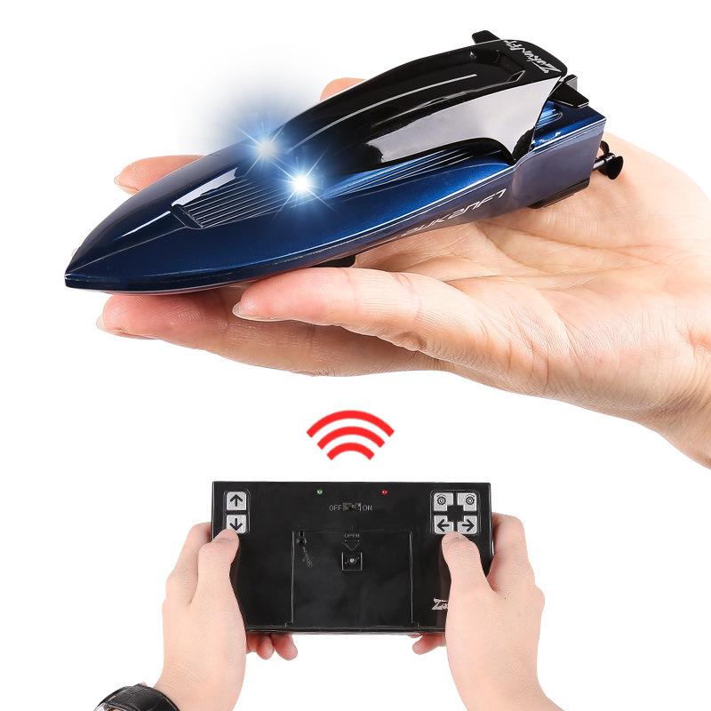 Multi Player Competition Mini Remote Control Speedboat 2.4G Waterproof Dual Propeller Off-Water Induction Lighting RC Boat Toy