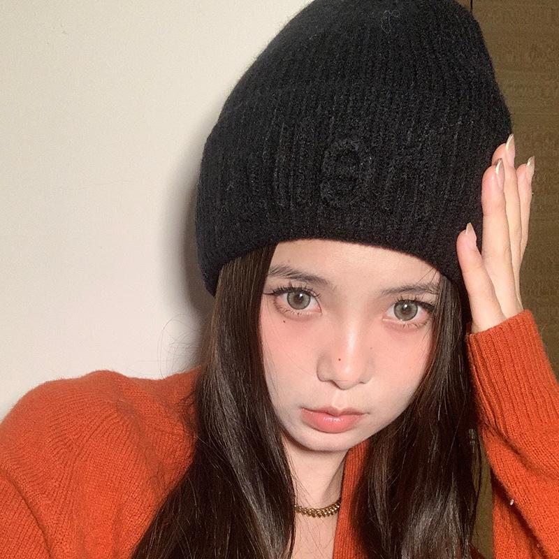 Korean Style Fashion Letter Printed Wool Hat for Women In Autumn and Winter Warm Pullover Cold Hat Showing Face Small Ear Protection Knit Hat Trendy