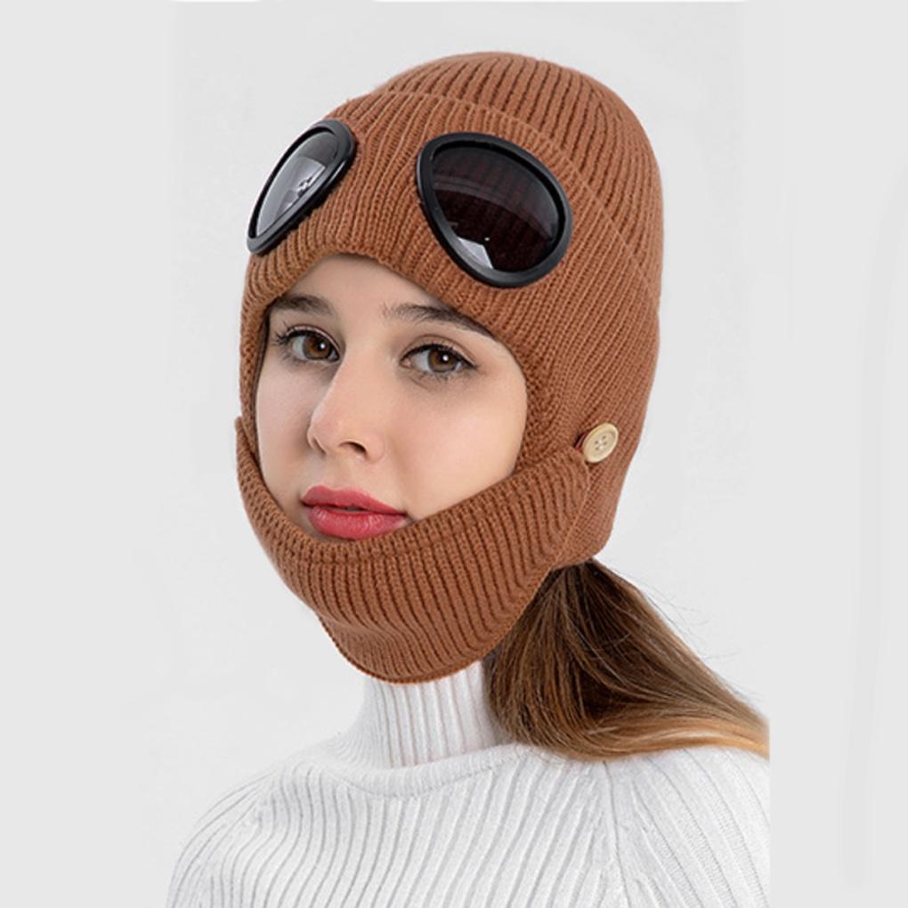 Mask, goggles, beanie hat, winter knit, celebrity