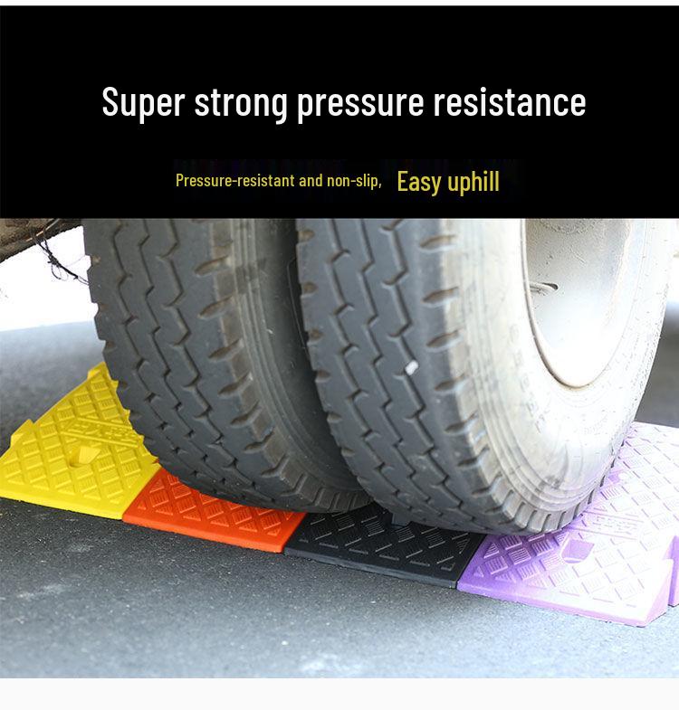Plastic Ramp Pad: Car Uphill Climbing Slope Curb Threshold Speed Bump Step.