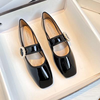 N1-9 Spring and Autumn 2025 New Versatile Square Head Patent Leather Flat-soled Single Shoes with Large Size Women's Shoes