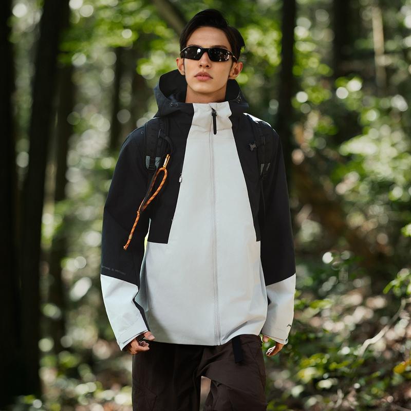 Li Ning Outdoor CF Shell Three-In-One Fleece Warm Water-Repellent Loose Sports Windbreaker Jacket Men jackets Crystal-Gray Black AWBV089-1