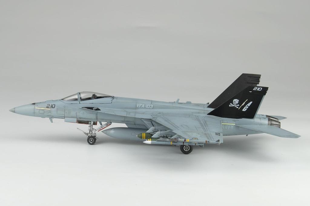 Platz American Fighter Super Hornet Jolly Rogers Plastic Model 1/72 Carrier-Based F/A-18E VFA-103 AE-43 (Airplane)