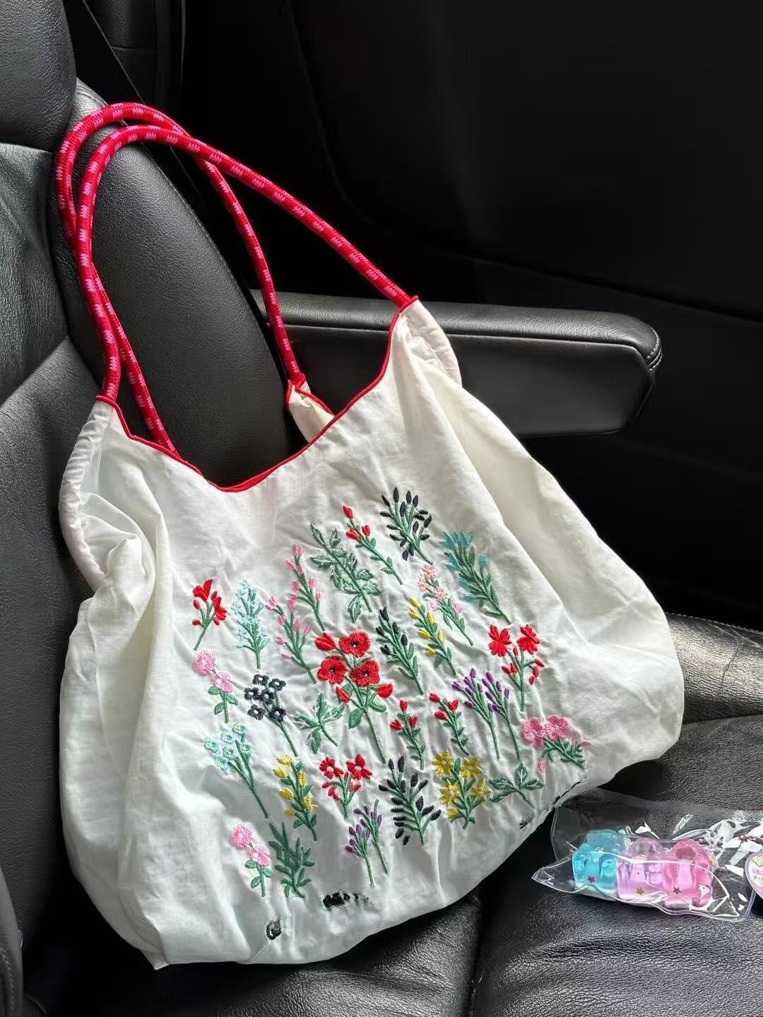 

Вышитая холщовая сумка студенческая большой вместимости для поездок на работу универсальная простая сумка-тоут с цветком на плечо/кроссбоди