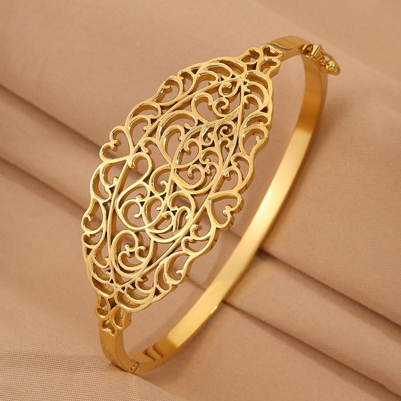 Wide version of love pattern wide version of retro design hollow carving crafts bracelet
