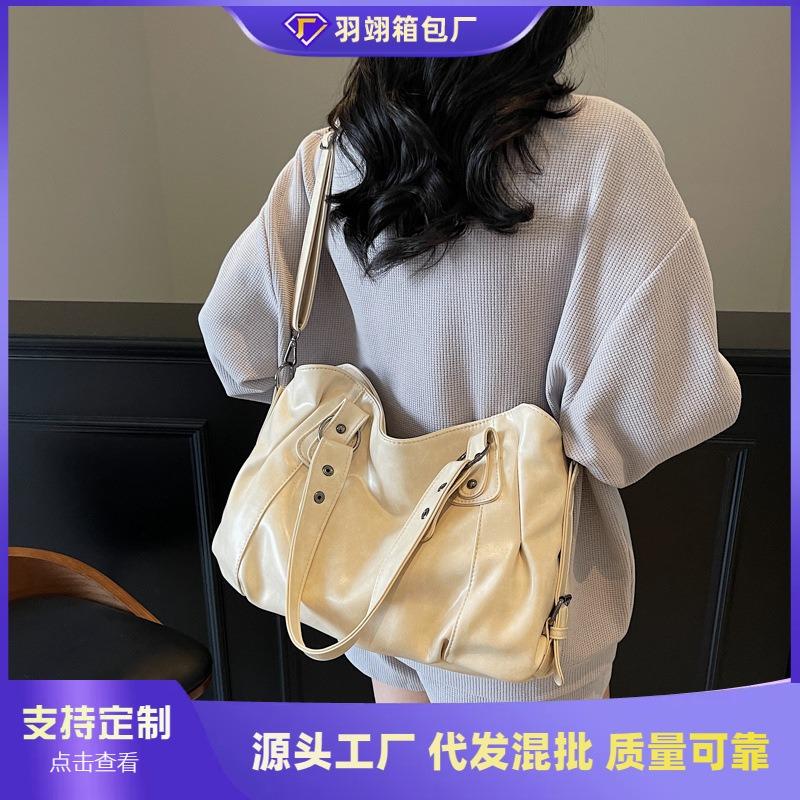 Retro bag women's large-capacity new versatile casual messenger bag single shoulder underarm commuter tote bag