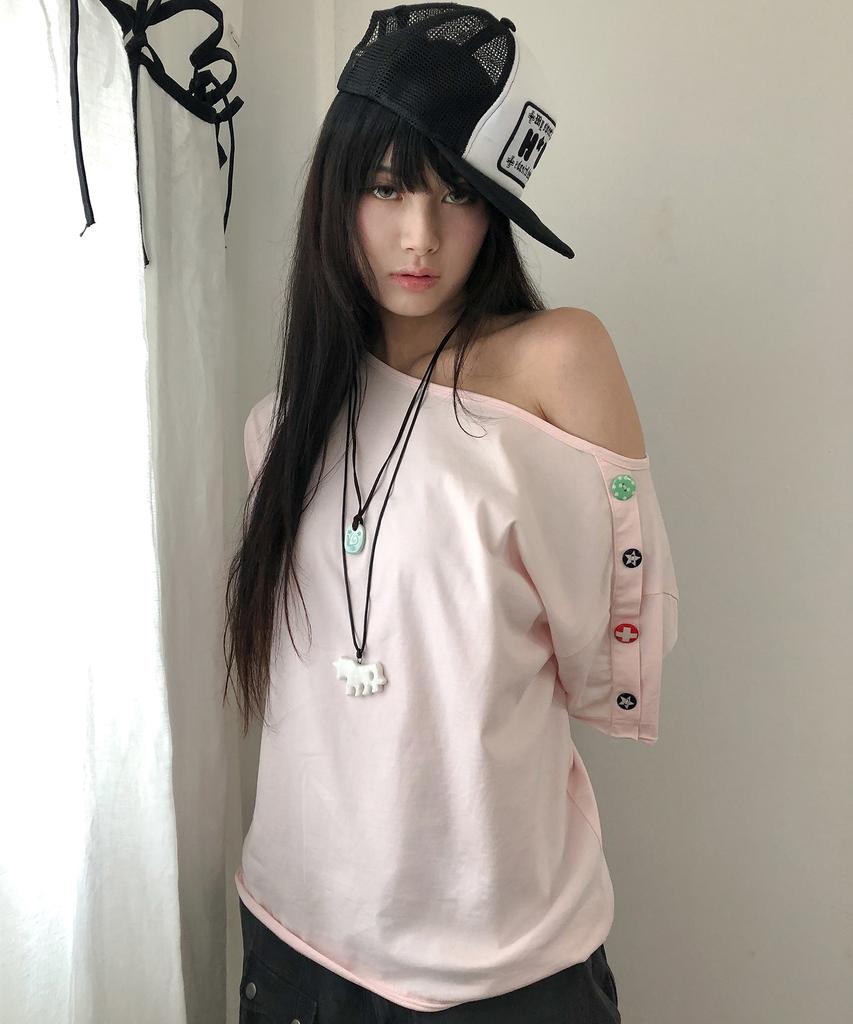 HUG YOUR SKIN Candy Button Loose Tee (Pink)