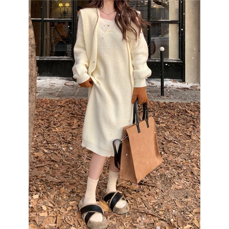 

Ленивый ветер V-образный вырез вязаный свитер юбка женская осень и зима чувство дизайна внутри свободный до колена средней длины пуловер платье XL