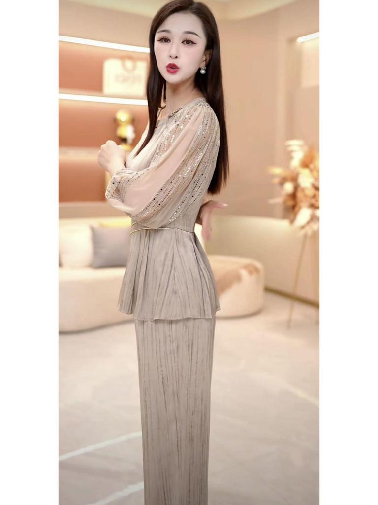 Elegant High-End Two-Piece Set: Slimming Top & Pants for Women, 2025 Spring Collection