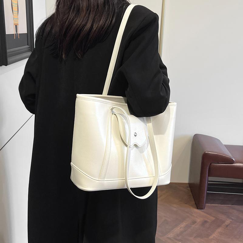 High-capacity feminine tote bag with advanced feel new PU stitching line pattern versatile simplicity single shoulder bag