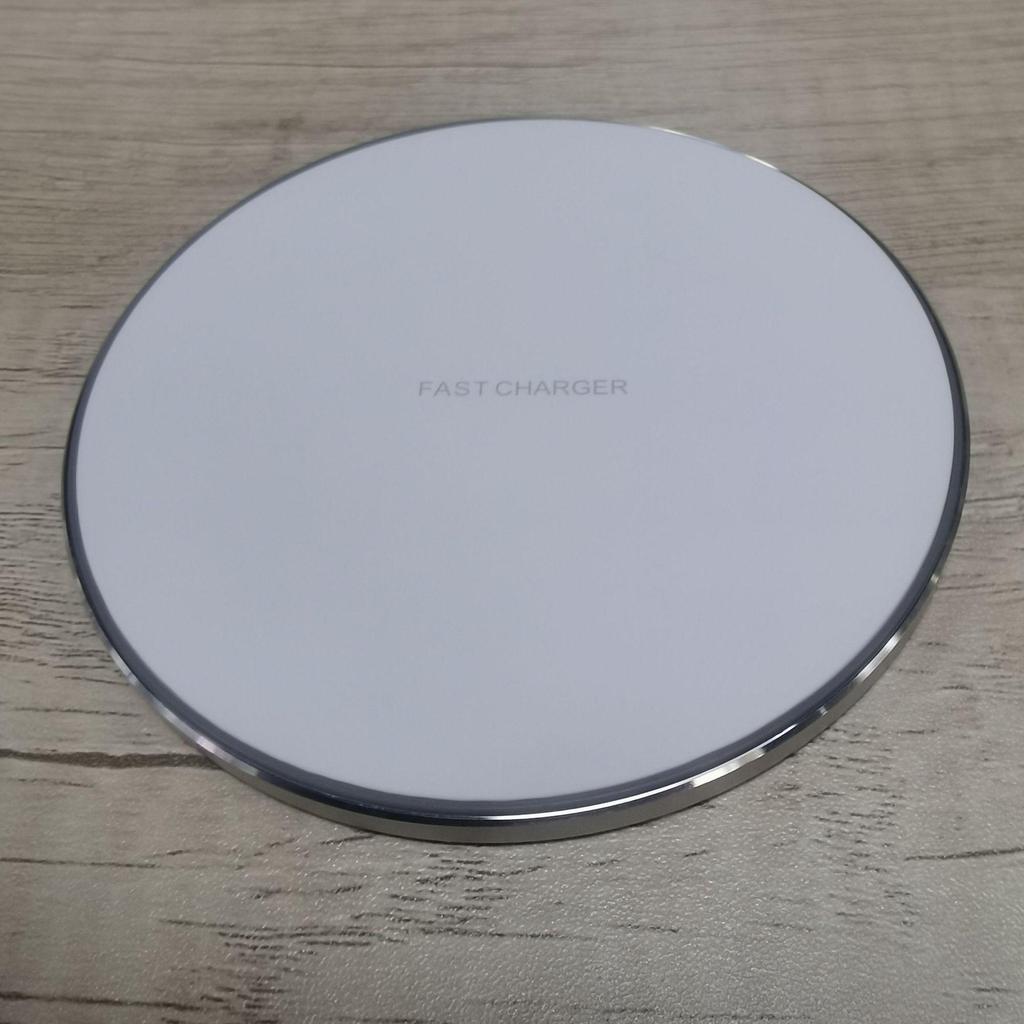 Ultra-Thin 15W Wireless Charger, Fast Charging for Apple, Vivo, Huawei, and Oppo Phones
