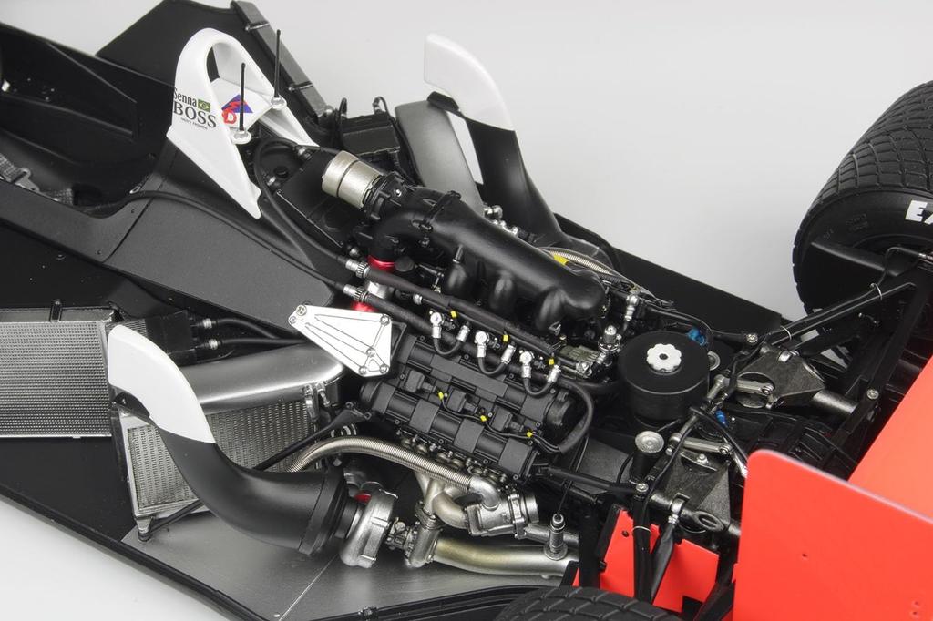 Scale McLaren 1988 World Champion Plastic Model Kit BX12002 Platz/BEEMAX 1/12 MP4/4