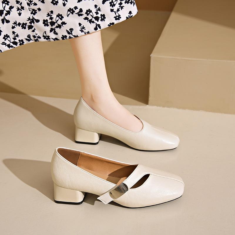 

French shallow mouth square head single shoes women s 2025 summer new versatile medium thick heel Mary Jane shoes small leather shoes women 34