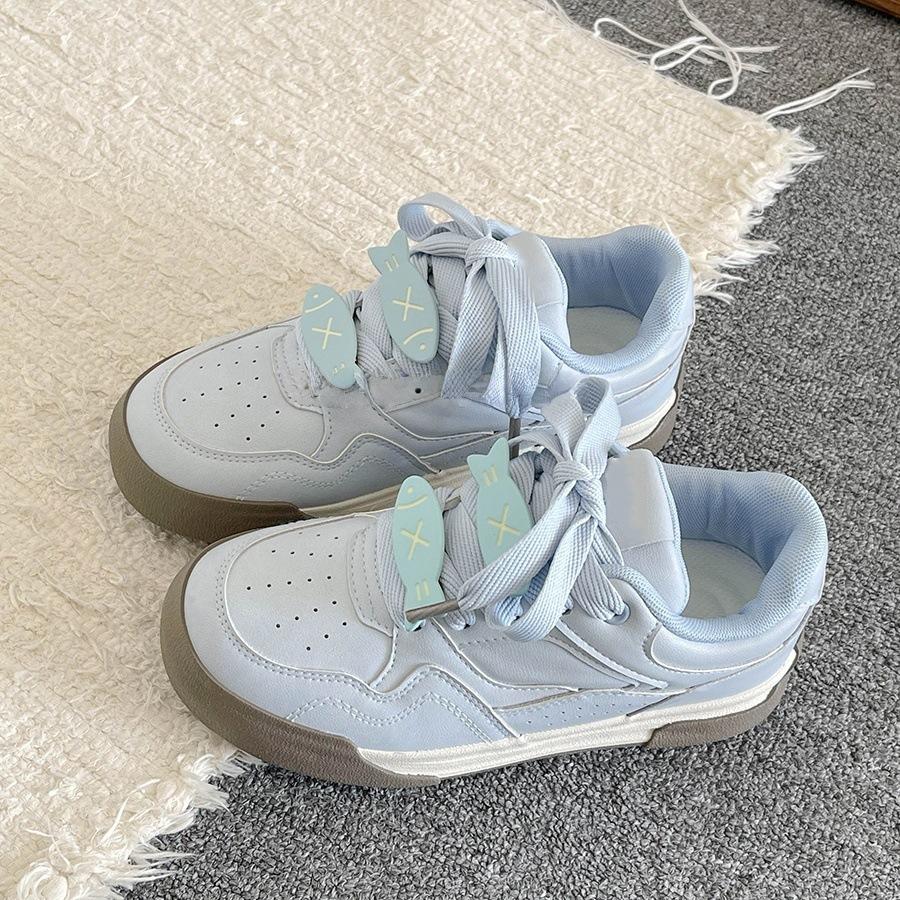 Niche design velvet cartoon board shoes women's new winter versatile platform white shoes warm casual shoes