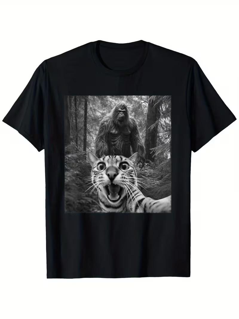 Funny Sasquatch & Scared Cat Selfie T-Shirt - Soft Cotton, Casual Fit, Round Nec XL