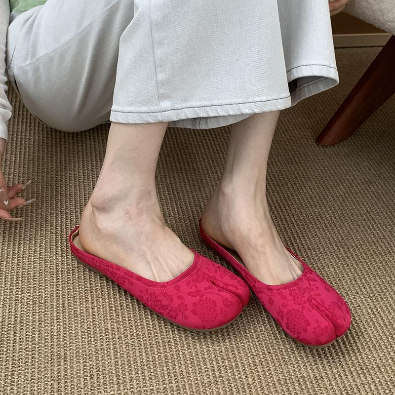 Fashion Strange Toe Fashion Silk Ladies Flats Slippers Shoes Sandals Female Shallow Footwear Flats Slippers Shoes For Women Mules