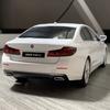 1:18 BMW 530Li Großes Luxus-Legierungsmetall-Druckgussmodellautos Hohe Simulation Dekorative Ausstellungsstücke Geburtstagsgeschenk Freund
