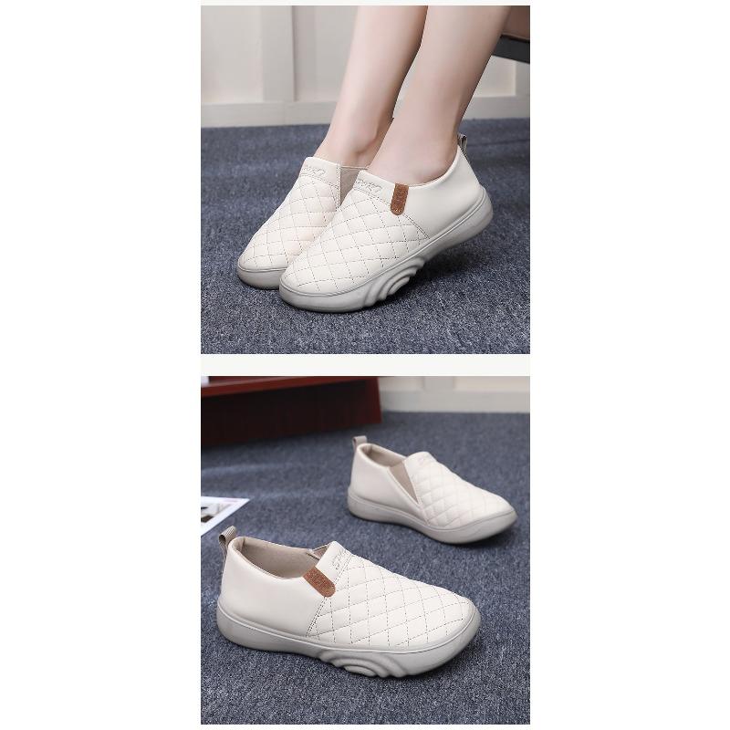 Women's Beijing Cloth Loafers Non-Slip Thick Sole Slip-On Soft Sole Comfortable Casual Shoes.