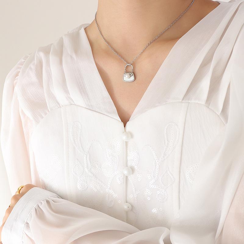 Korean Small Portable White Sea Shell Imitation Pearl Inlaid Bag Pendant Necklace Personalized Versatile Trend Collarbone Chain