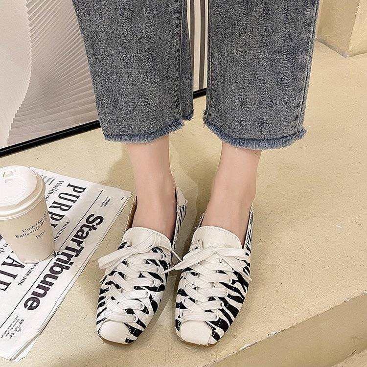 Лоферы на плоской подошве женские осенние новые повседневные туфли с леопардовым принтом на плоской подошве с квадратным носком на шнуровке туфли на плоской подошве 35