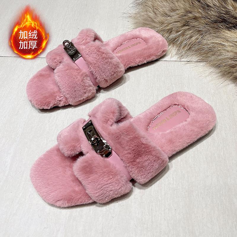 Internet celebrity fluffy slippers women wear 2025 autumn and winter new thick bottom one-word drag small fragrant trend plush slippers