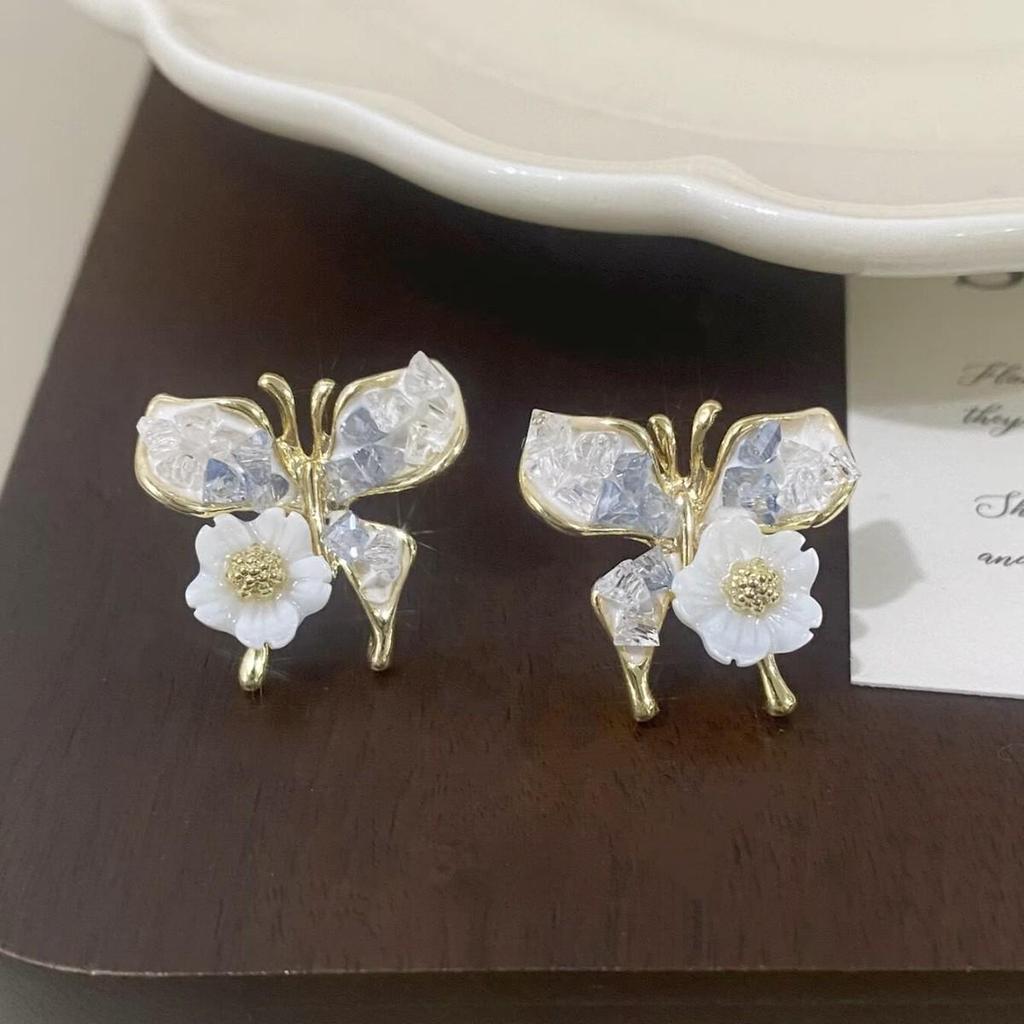 Crystal Gradient Butterfly Flower Stud Earrings: Stylish, Versatile, High-End Fashion Jewelry