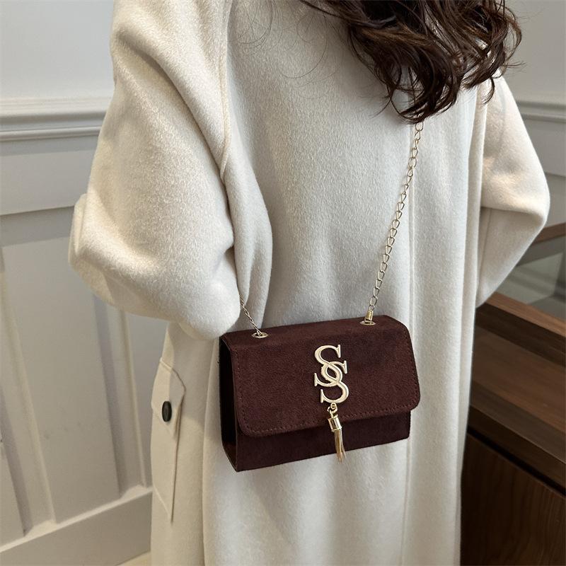 Simple Casual Small Square Bag 2025 Winter Retro Niche Fashion Messenger Bag Women's New Personality Trend Shoulder Bag