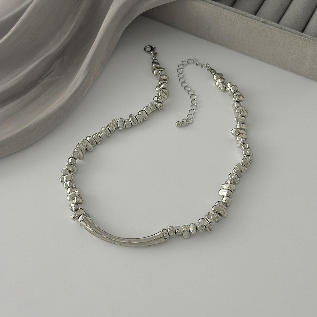 Sleek Design Minimalist Cool-Tone Irregular CCB Beaded Choker Necklace - High-End INS Trendy Curved Tube Necklace for Women