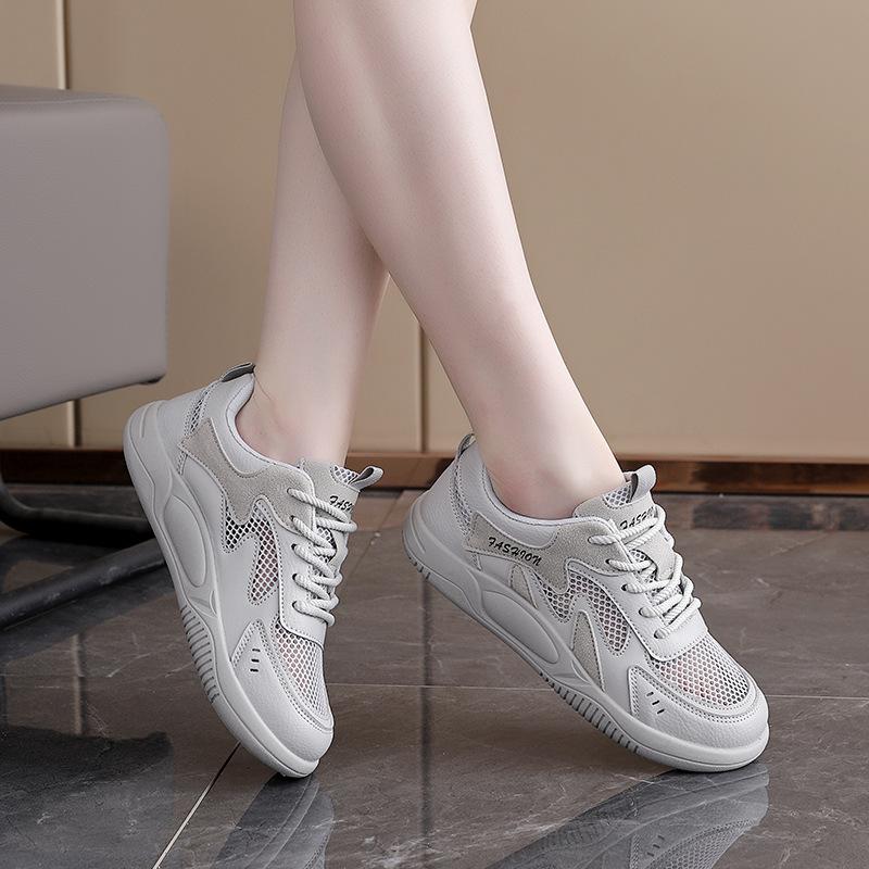 2025 little white shoes children's summer new Korean version of leisure sports versatile breathable mesh board shoes women HY6662