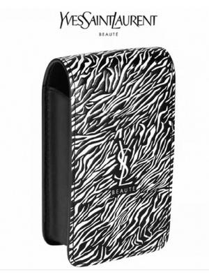 Zebra-patterned Leather Card Holder and Mini Bag, with a Built-in Mirror, In a Luxurious Brand Style Design, for Ladies To Carry.