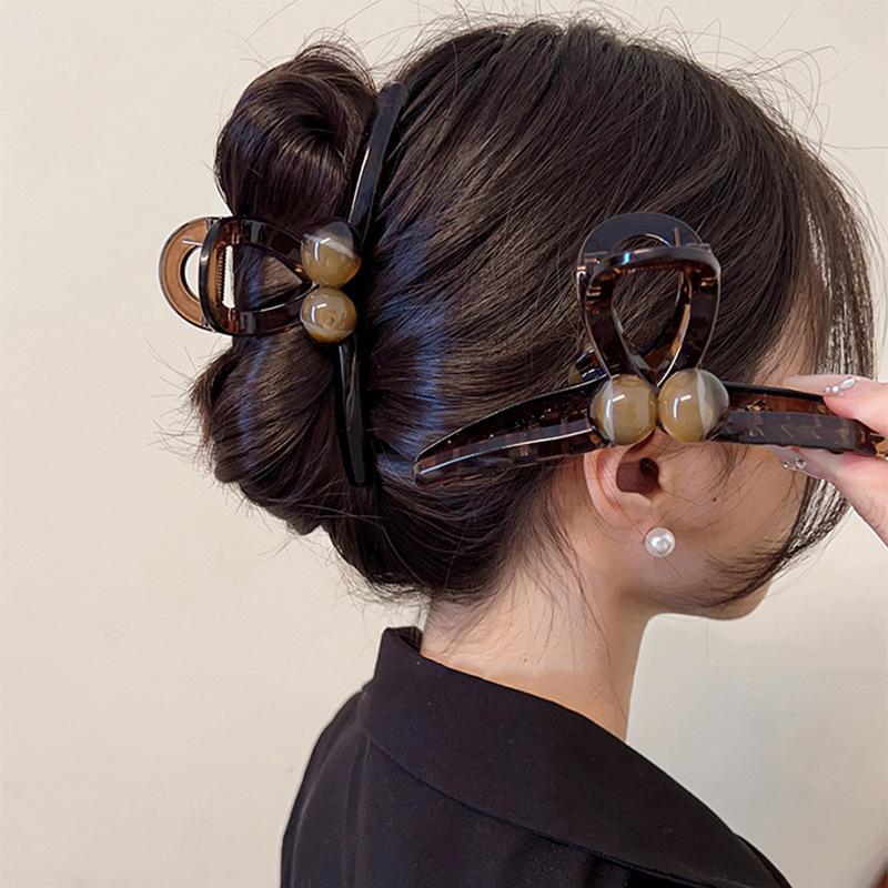 Maillard Large Acrylic Round Hairpin Clip - Versatile Shark Clip for Daily Use