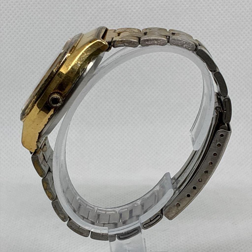 Used Good working Seiko men's watch made in 1976 Vintage satin finish