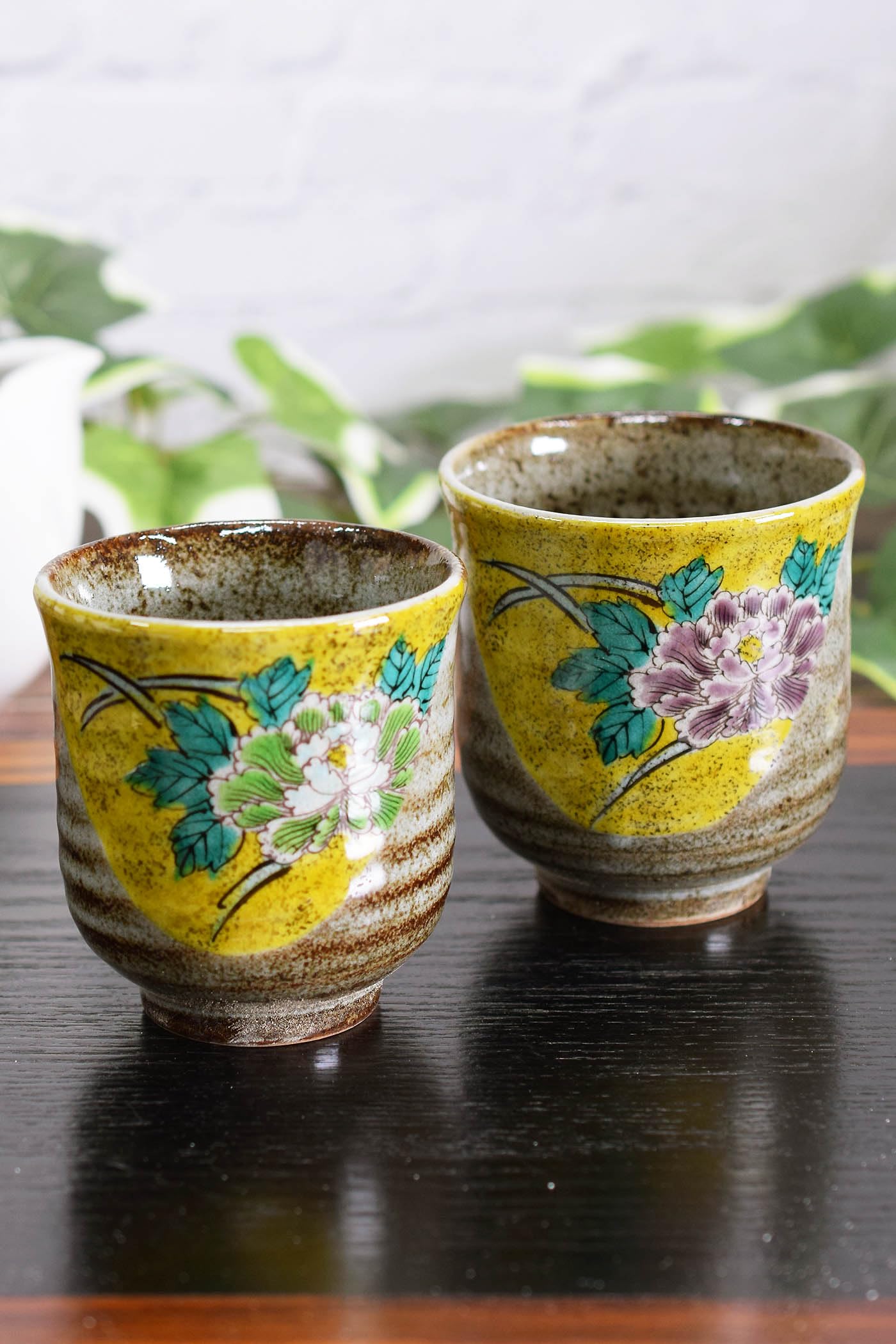 

Ваза но Кура Пара стильных чайных чашек Кутани, дизайн «Пион Ёсидая», керамические чайные чашки, фирменное наименование, японская посуда, сделано в Японии